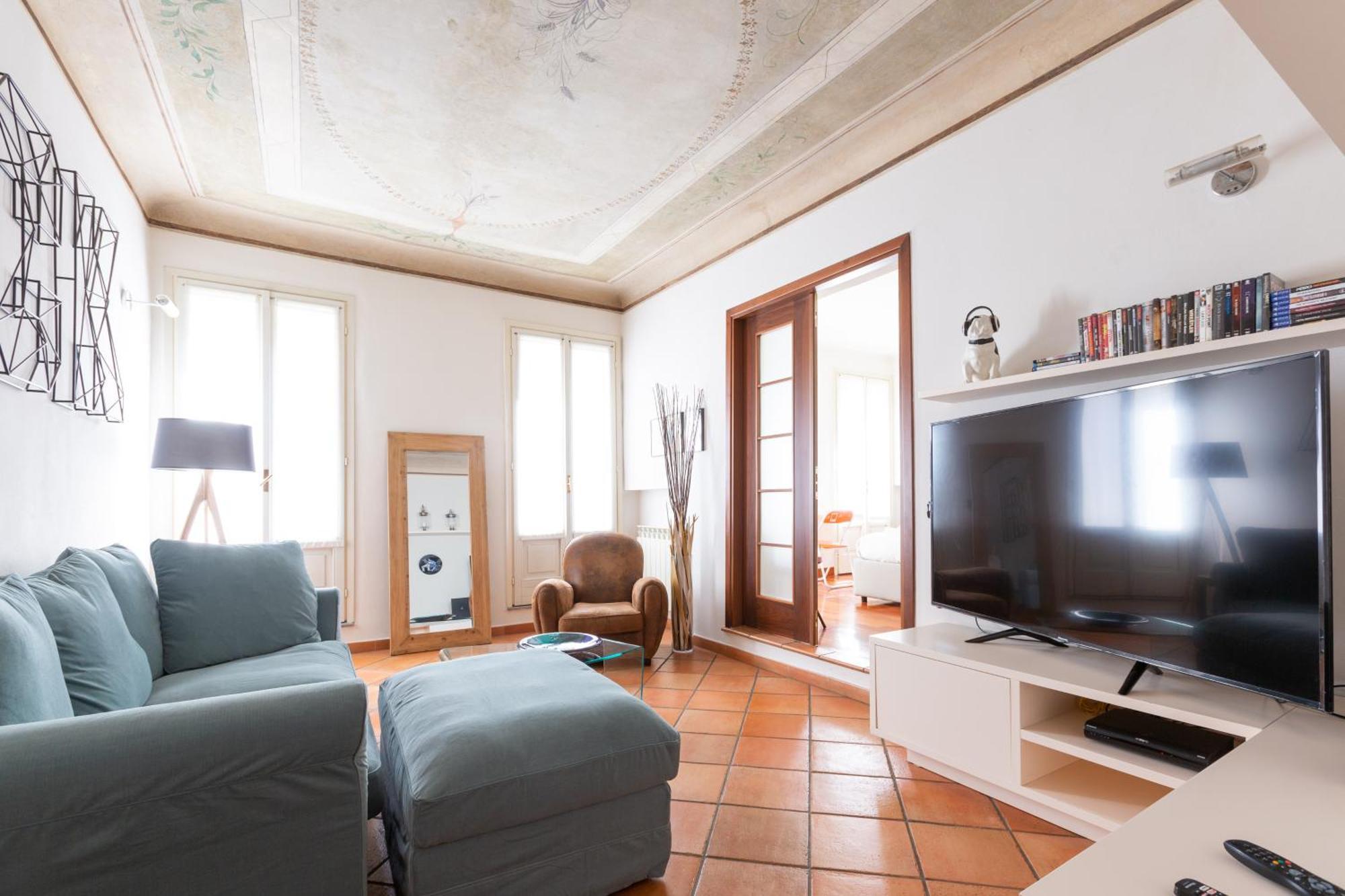 Cosy Two Bedroom Close To Navigli Appartamento Milano