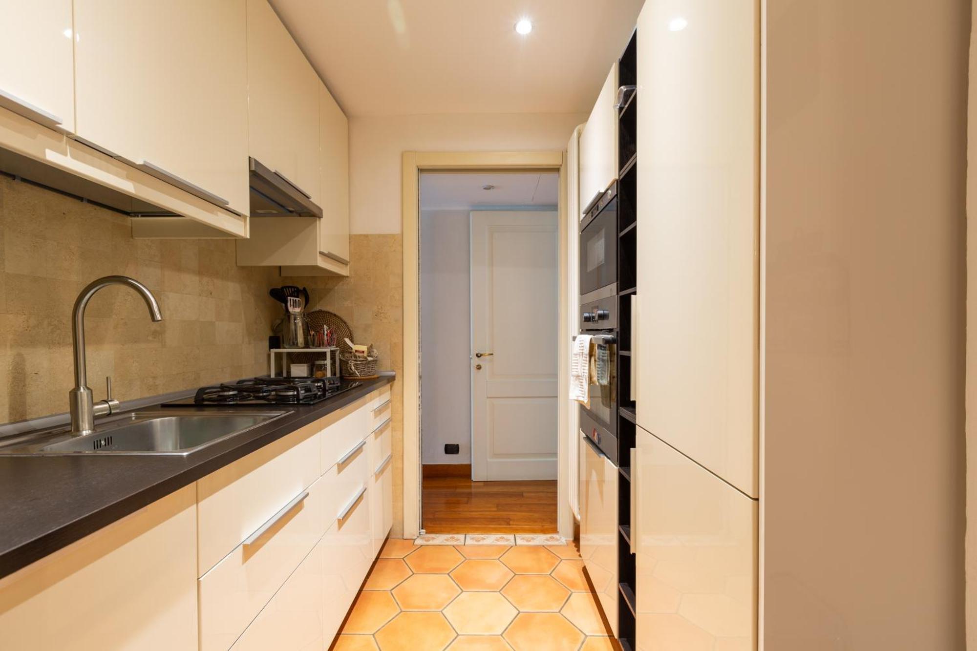 Cosy Two Bedroom Close To Navigli * Milano