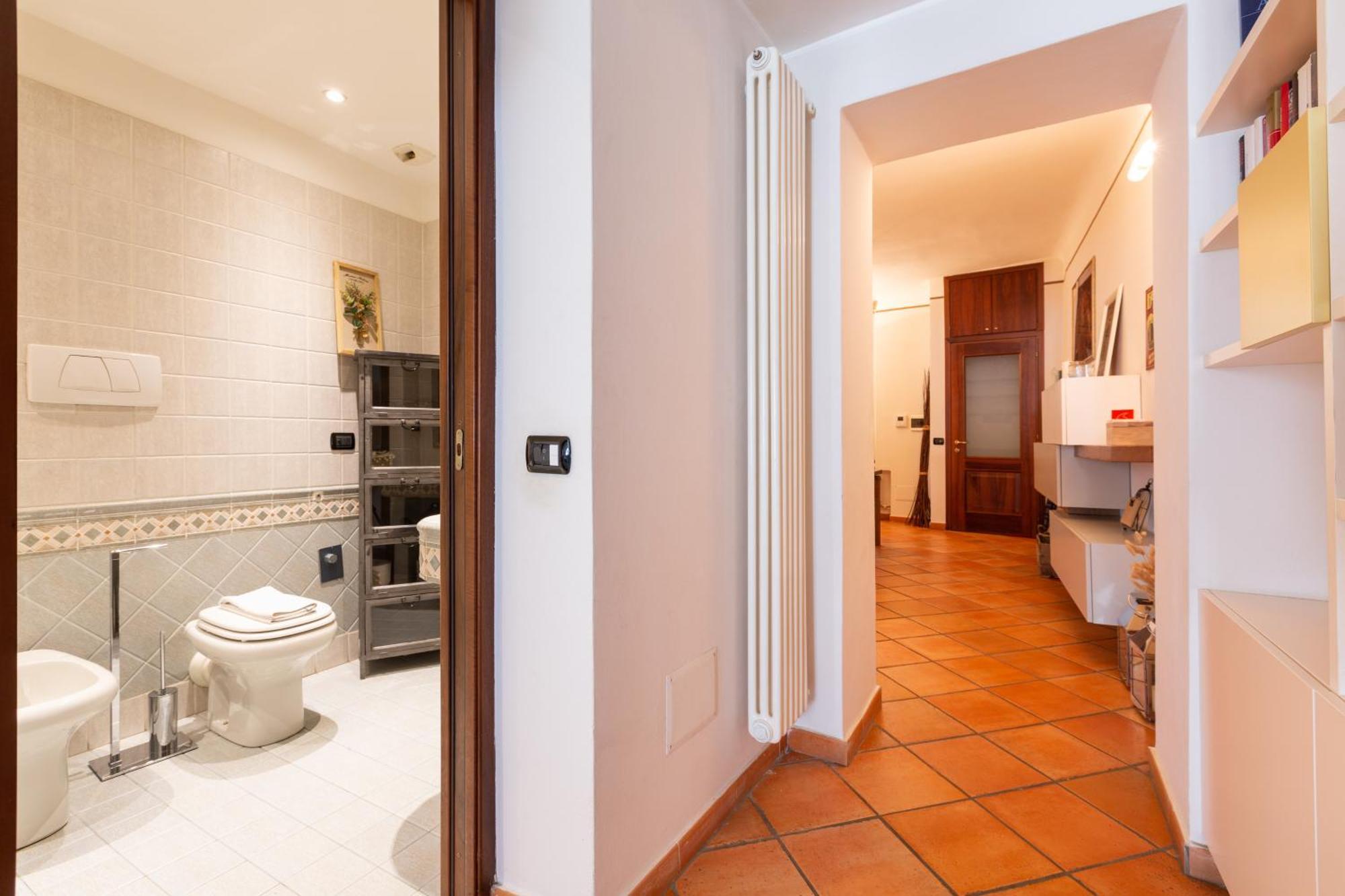 Cosy Two Bedroom Close To Navigli Appartamento Milano